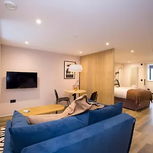 Charming Near Holyrood Park & Calton Hill EDI