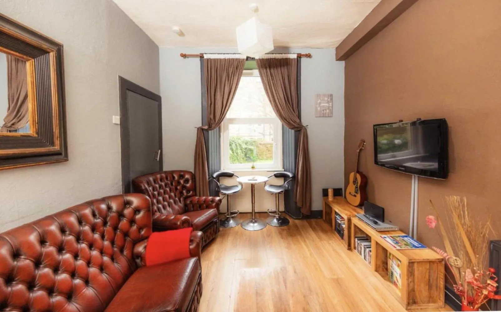 Cozy Apartment Holyrood Palace location